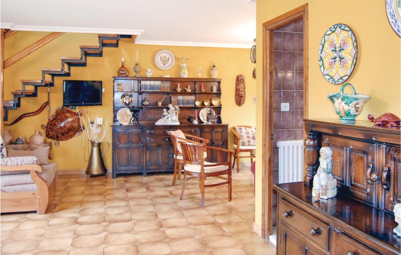 Gorgeous Home In Pilona With Kitchen La Pinera Exterior foto
