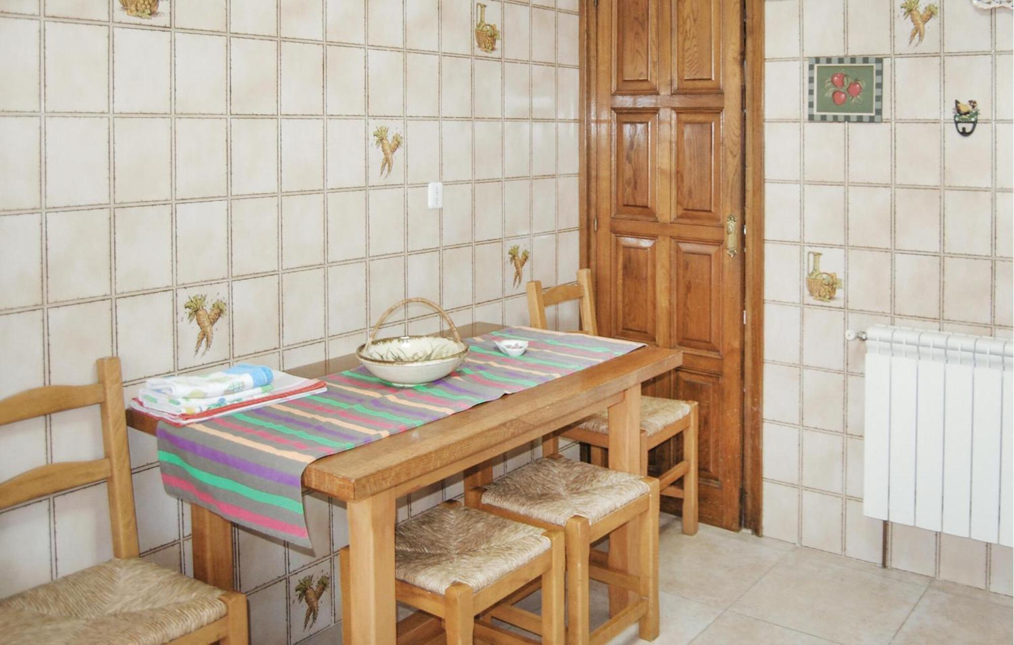 Gorgeous Home In Pilona With Kitchen La Pinera Exterior foto